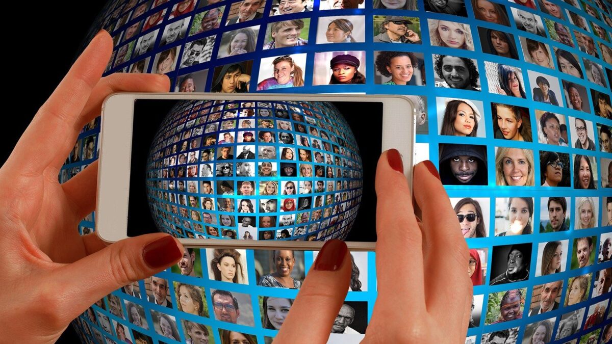 A geração ansiosa e os excessos digitais