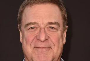 Ator americano John Goodman impressiona ao perder 90 quilos
