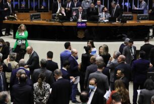 Câmara aprova urgência para projeto que corta subsídios tributários