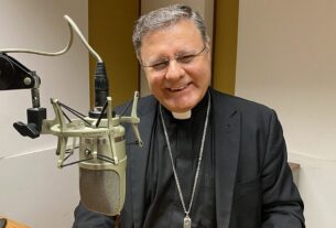 Cardeal Paulo Cezar conclui visita à Igreja na Ucrânia