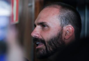 Em live nos EUA, Eduardo Bolsonaro diz que articulou tarifaço de 50%