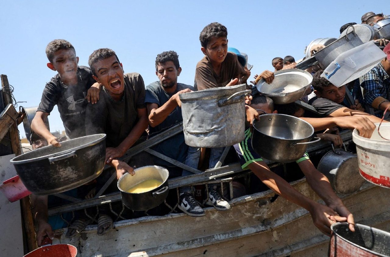 Gaza, o alerta da OMS: a fome como as bombas