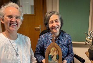 Irmãs de Maria de Schoenstatt, Maria Júlia e Clades Maria: a missão em Roma e na Itália