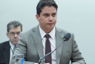 Júnior Mano, do PSB, é investigado por desvio de emendas parlamentares