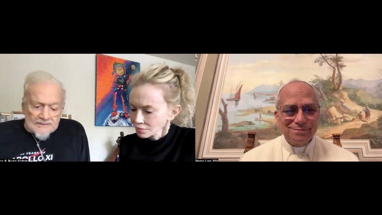 O Papa ao telefone com Buzz Aldrin pelos 56 anos da chegada à Lua