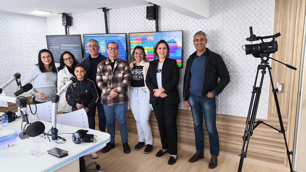 Rádio Canção Nova em Curitiba agora é 80.9 FM