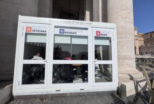 Sob as Colunas de Bernini, a nova estação fixa da mídia vaticana