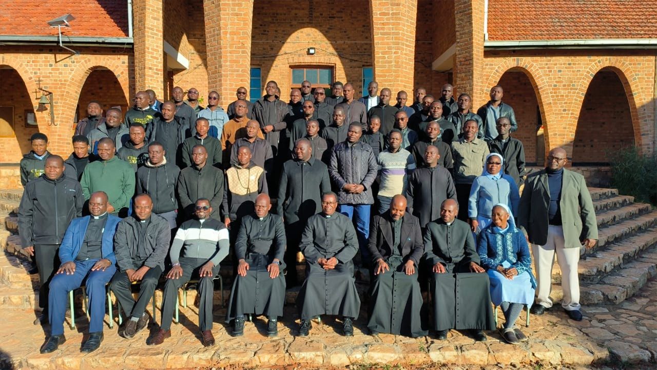 Zimbabwe. Igreja debate-se com escassez de vocações ao sacerdócio e vida religiosa