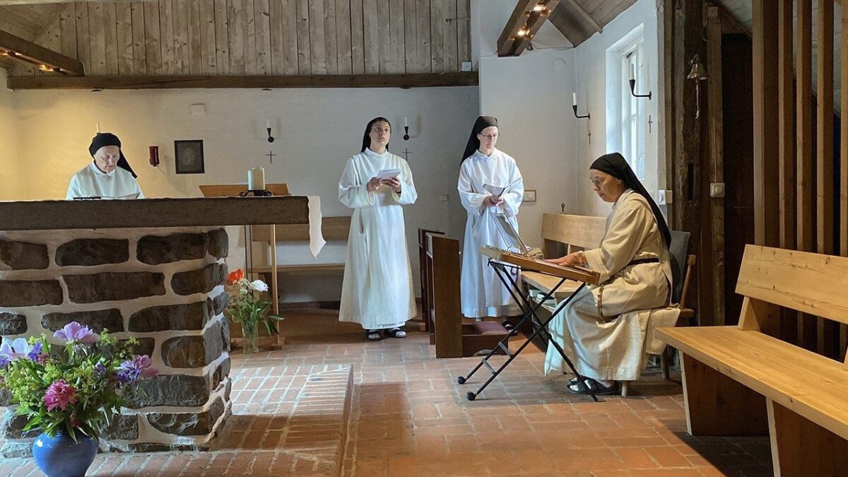 A busca do sentido da vida em convento na Suécia: "desejam o silêncio", afirma religiosa