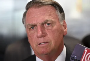 Advogados de Bolsonaro têm até quarta para entregar defesa ao STF