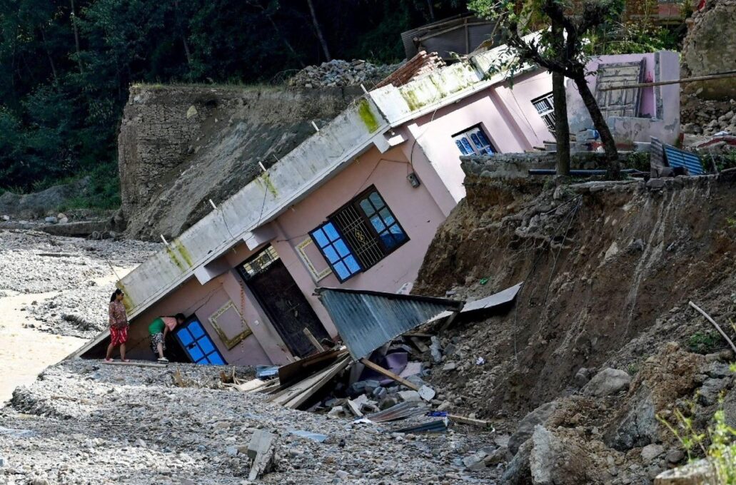 Alarme de Save the Children: crianças são as primeiras vítimas das monções na Ásia