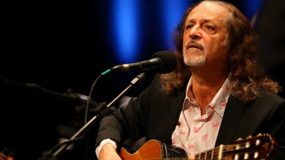 Alceu Valença TEM Mala extraviada e Faz Apelo: 'Figurino de Artista Não se compra em loja'