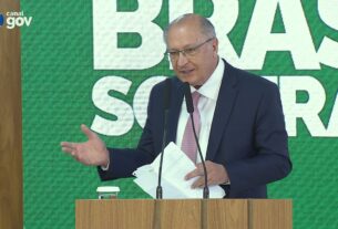 Alckmin defende diálogo e negociação e fala em 'abrir mais mercado' para frear tarifaço de Trump