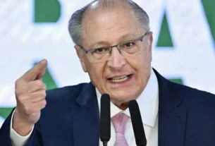 Alckmin desembarca no México e tem reunião com setor privado