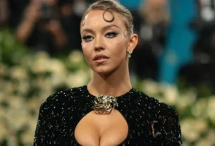 Após Publicidade MACHISTA, FENS DESCOBREM Que Sydney Sweeney É Elevena de Trump