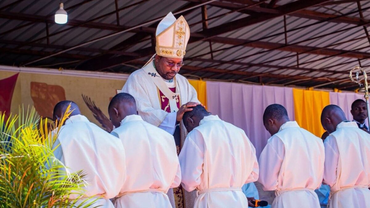 Arquidiocese do Huambo tem mais dez diáconos e um sacerdote