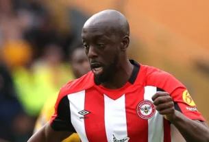 Atacante da Premier League expõe próprio clube por dificultar saída: 'Atrapalha meu caminho'