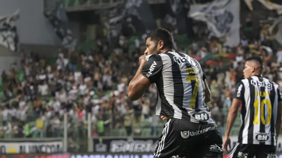 Atlético-MG recebe o Grêmio em crise para repetir no Brasileirão o bom momento nas copas