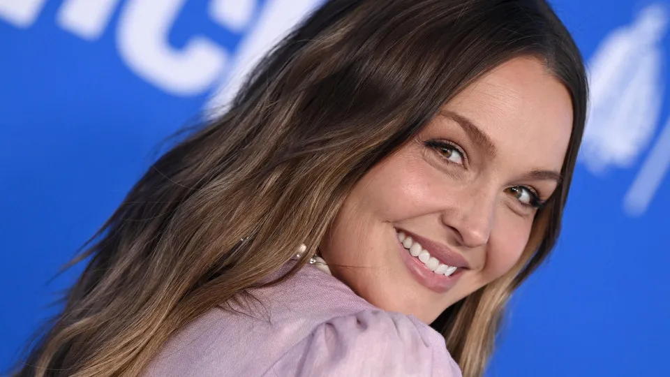 Atriz de 'Grey's Anatomy' revela doença autoimune e fala sobre alívio após diagnóstico