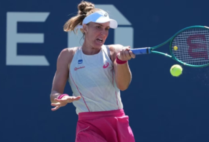 Bia Haddad é celebrada pela torcida após a vitória na segunda rodada do US Open (Elsa//AFP)