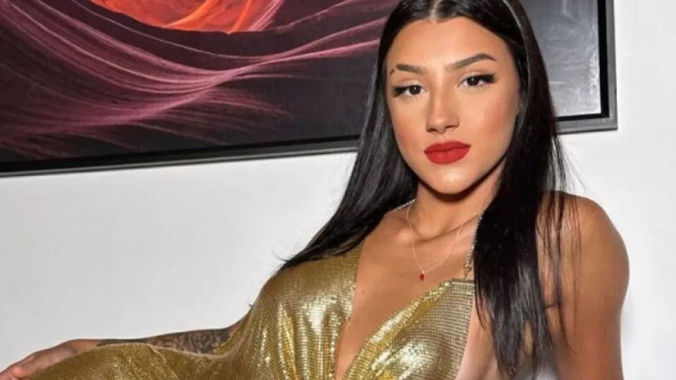 Bia Miranda diz que não estava dirigindo e se explica após chamar carro de vítima de 'lixo'