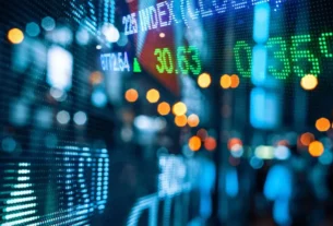 Bolsa bate novo recorde histórico com cenário eleitoral e dados da inflação dos EUA