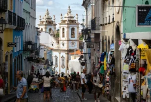 Brasil tem 213,4 milhões de habitantes em 2025; IBGE fala em crescimento cada vez menor