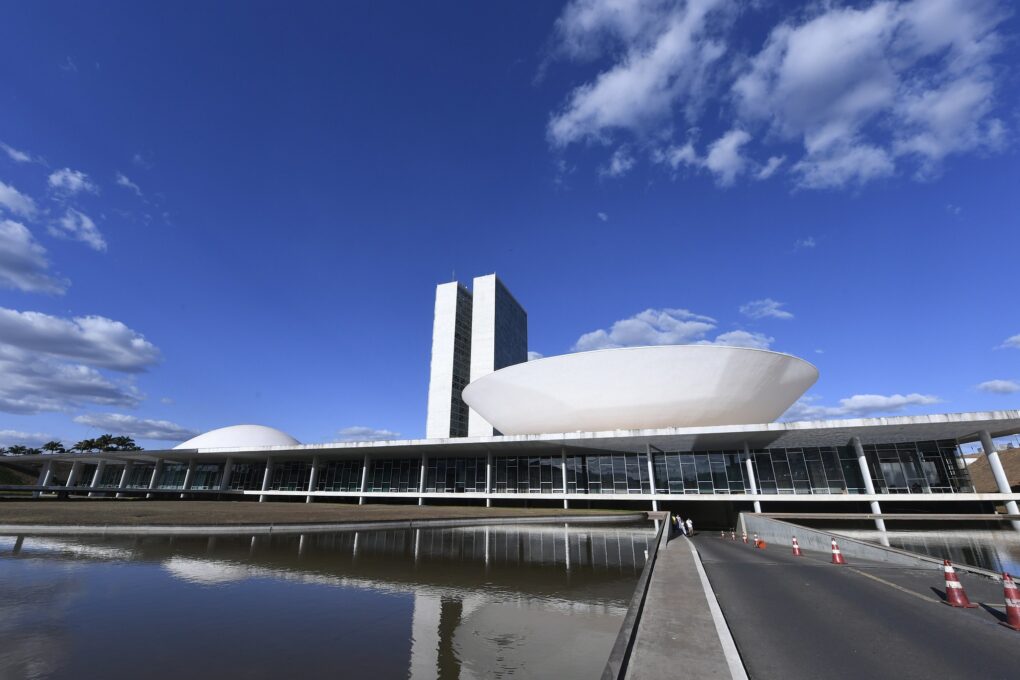 Congresso barrou 253 processos contra políticos de 1988 a 2001