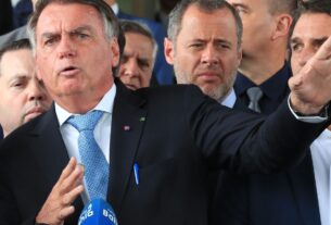 Defesa de Bolsonaro se diz surpreendida com prisão domiciliar