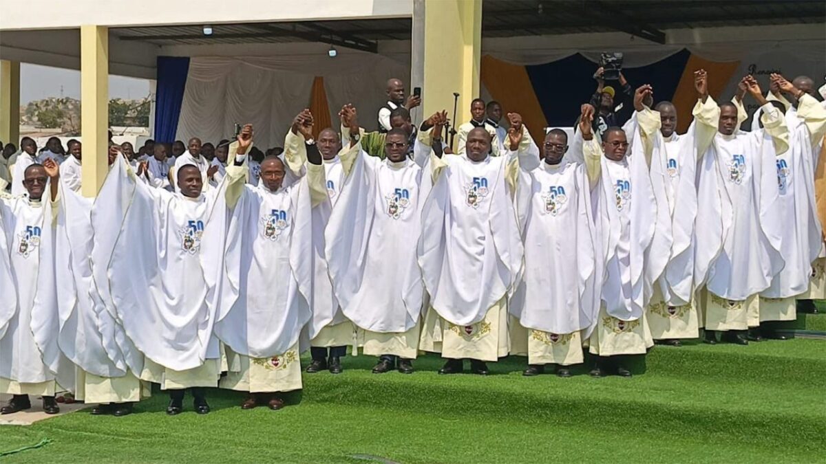 Diocese do Sumbe: Jubileu e ordenação de 28 sacerdotes