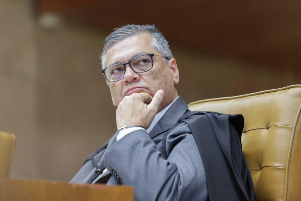 Em novo despacho, Dino esclarece que decisões de tribunais internacionais seguem com 'eficácia imediata' no Brasil