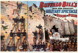 Enquanto a rebelião boxeadora roubou manchetes de seu oeste selvagem, Buffalo Bill colocou o confronto em seu show