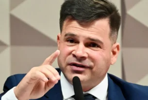 Ex-diretor terá que pagar quase R$ 550 mil por uso político da PRF