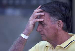 Exames de Bolsonaro mostram imagem residual de infecções pulmonares, esofagite e gastrite, diz boletim médico