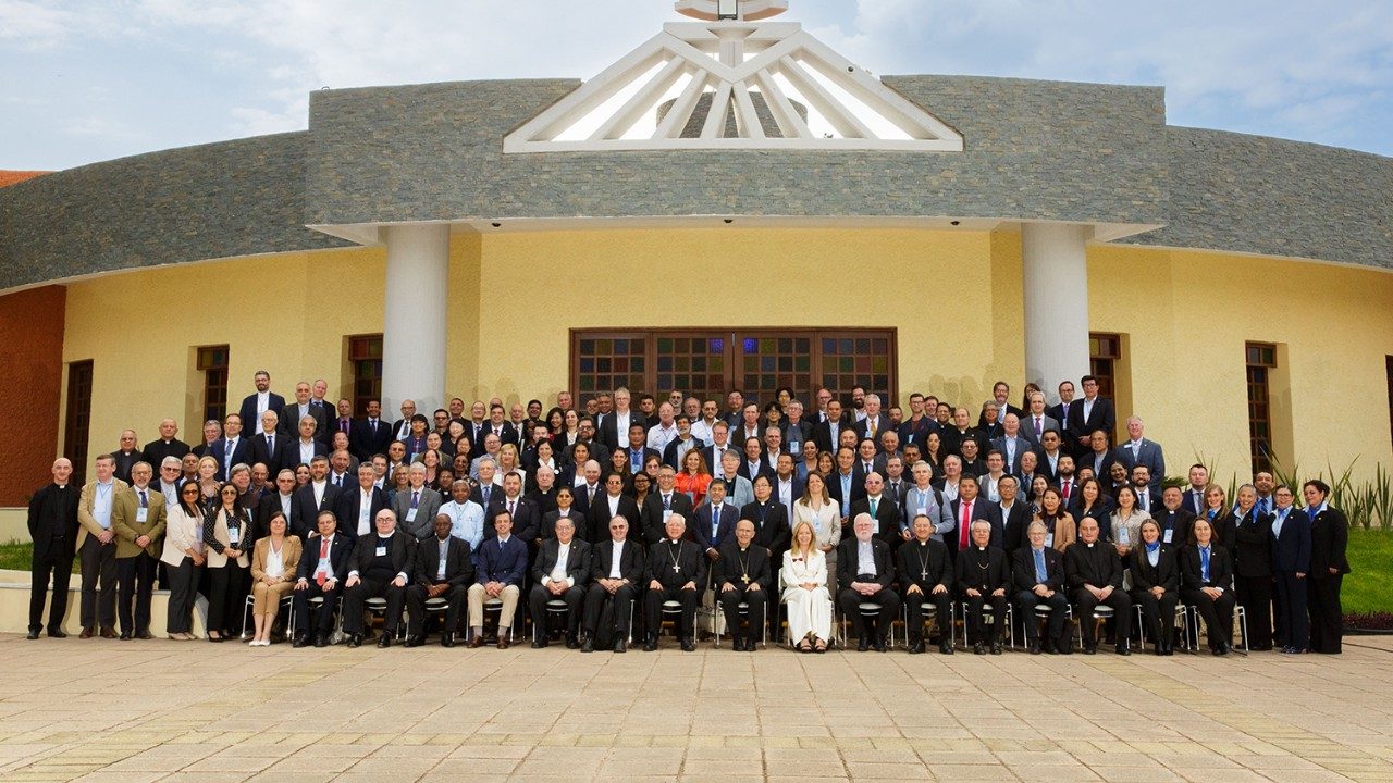 FIUC elege presidente latino-americano - Vatican News