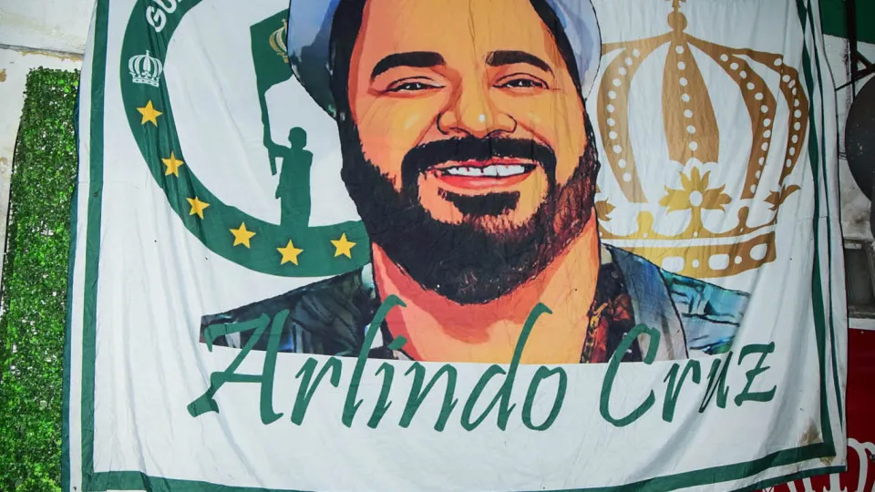 Fãs, Amigos e familiares Se Despedem de Arlindo Cruz, Na Impétion Serrano