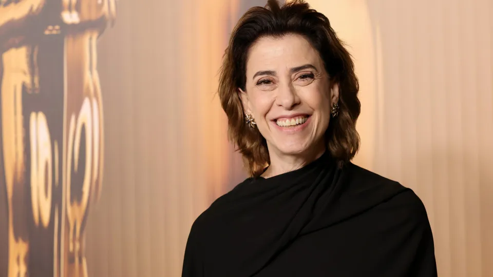 Fernanda Torres Se Justa na ioga e Deixa Seguidores Travados Só de Olhar