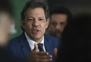 Haddad: 20 milhões de brasileiros não deveriam estar pagando IR