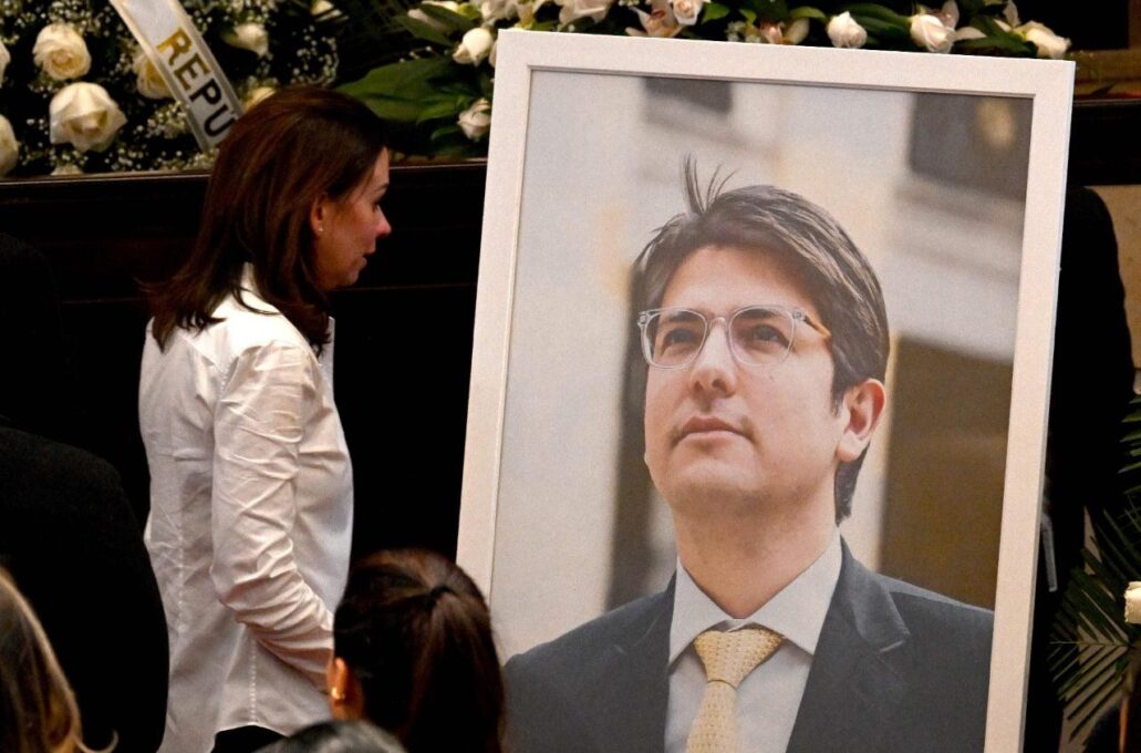 Igreja na Colômbia se faz próxima à família do senador Uribe e pede união do país