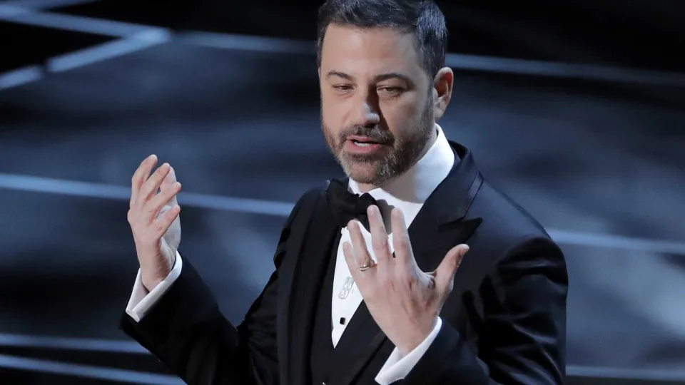Jimmy Kimmel Diz Que é mentira o mottro da cbs para encerrar o show