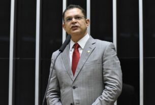 Líder do PL diz que comunicou Hugo Motta sobre fim de motim: 'Não deu ok'