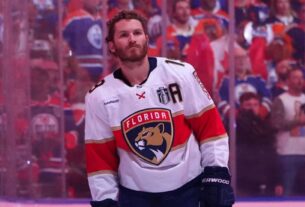 Matthew Tkachuk diz que poderia perder 2 ou 3 meses com cirurgia