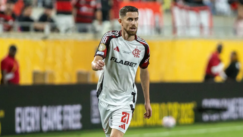 Meio-campo do Flamengo se reinventa após lesões com 'europeus' Jorginho e Saúl