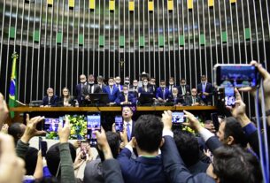 Motim na Câmara: corregedor espera concluir até quarta análise de punições contra deputados