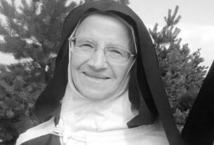 O adeus a Ir. Ioanna Teterych O.C.D., fundadora e primeira priora do Carmelo em Ozërnoye