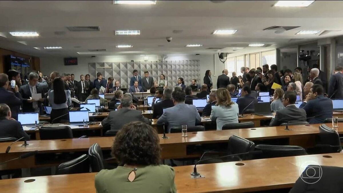PGR defende manter parte das investigações de fraude do INSS no STF e pede nova relatoria