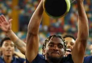 PSG reage após levar dois gols do Tottenham e conquista Supercopa nos pênaltis
