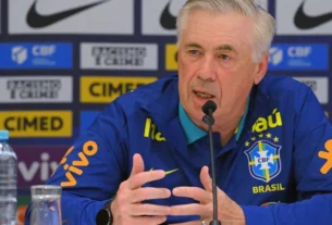 Professor dá aulas de português a Ancelotti: 'Quis saber o que era frango'