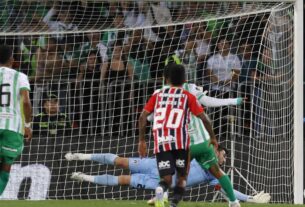 Rafael defende pênalti e São Paulo garante empate na Libertadores