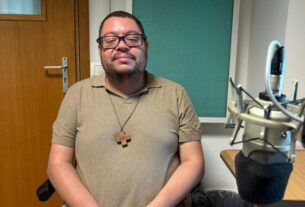 Robson Landim da Aliança de Misericórdia visita a Rádio Vaticano